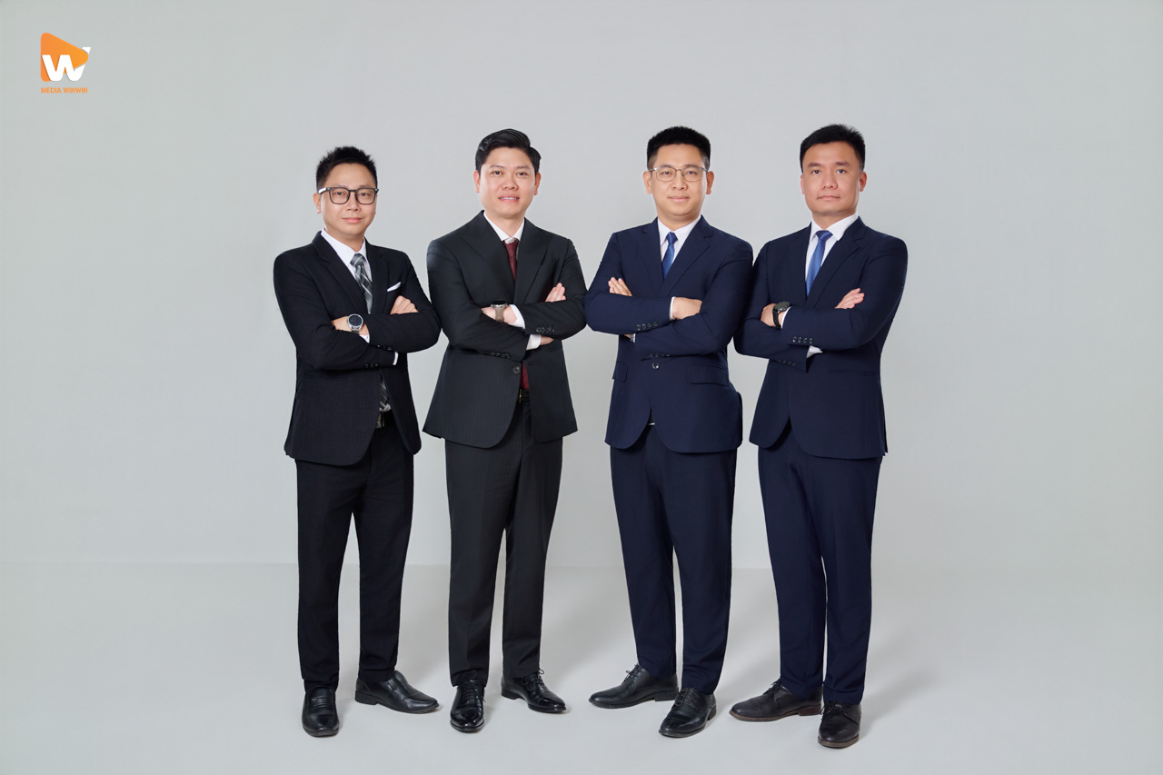 Profile doanh nghiệp đội ngũ nhân sự đồng bộ phong cách, dự án thật, cách chọn studio chụp ảnh profile doanh nghiệp | Media WinWin