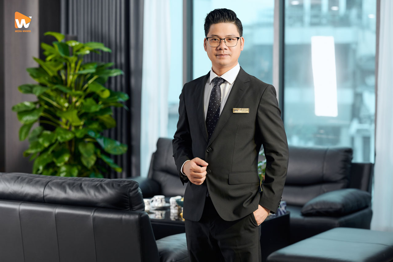 Bộ concept profile cá nhân đa dạng, một ảnh nền sáng và một ảnh thương hiệu cá nhân, chụp ảnh profile cá nhân | Media WinWin