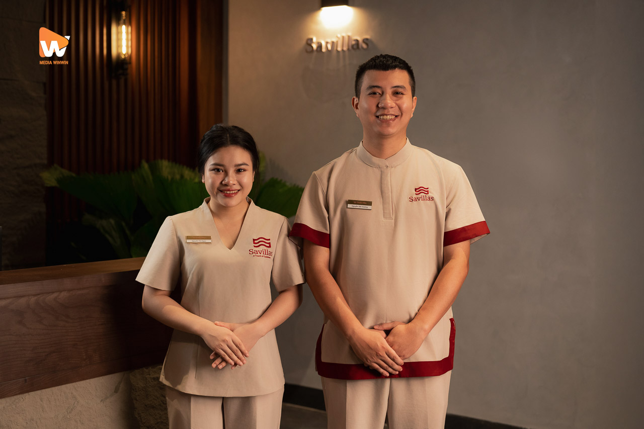 Chân dung hai kỹ thuật viên Savillas Spa & Wellness