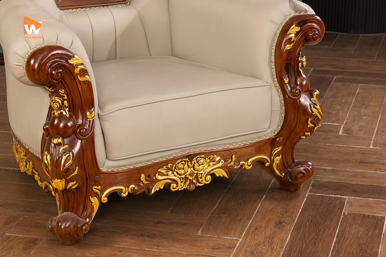 Cận cảnh sofa/bàn gỗ óc chó Nội thất Hà Anh, vân gỗ cuộn sóng hiện rõ từng thớ nhờ đèn đánh, chụp ảnh sản phẩm nội thất | Media WinWin