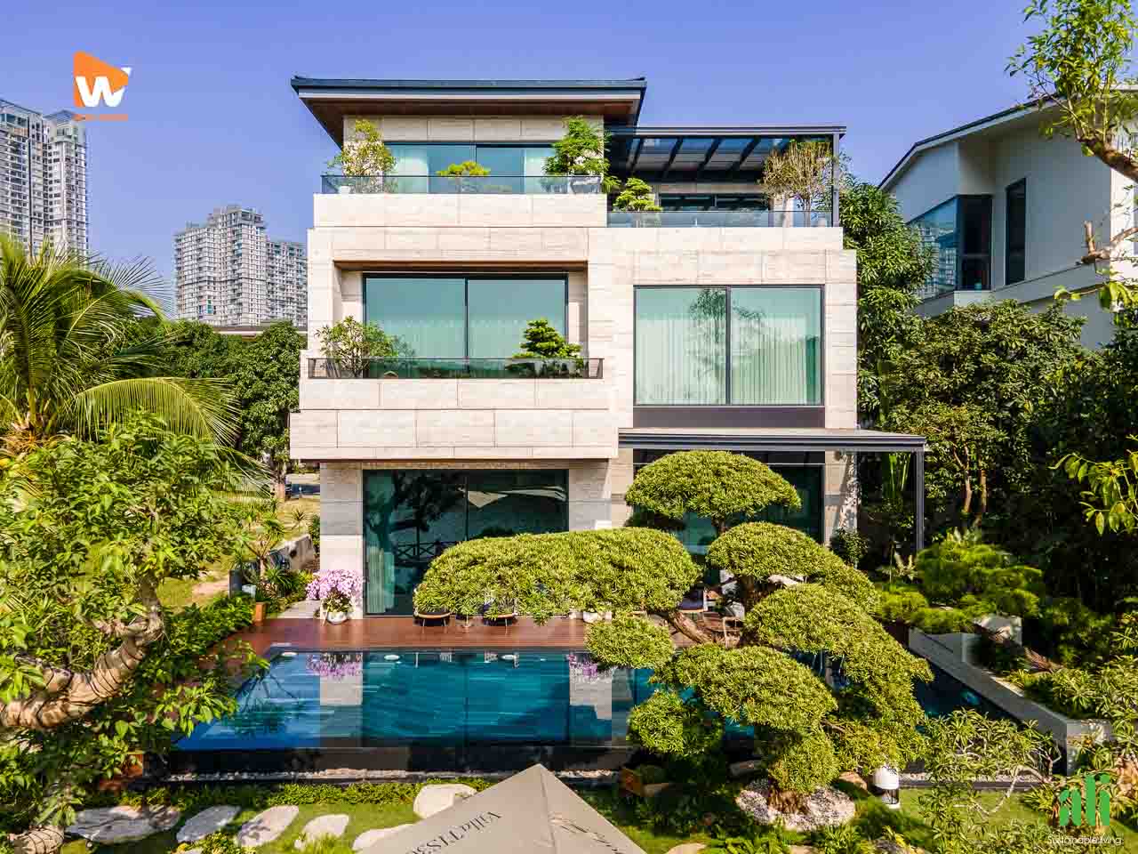 Sàn gỗ ngoài trời Wood Ali quanh bể bơi biệt thự Ecopark - Media WinWin