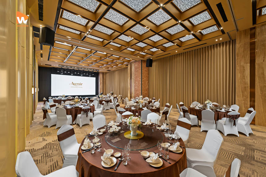 Chụp ảnh khách sạn Aravelle Suites — phòng tiệc bố trí bàn tròn