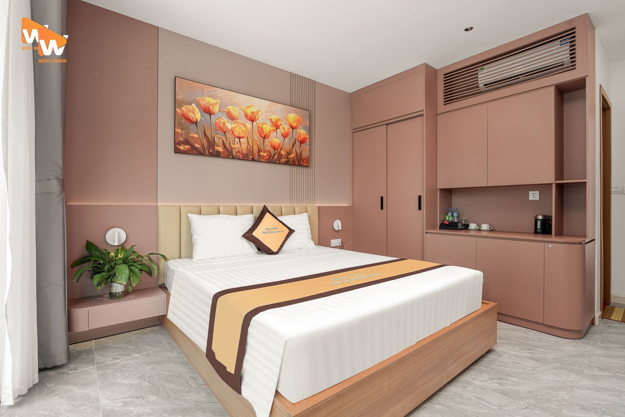 Chụp ảnh villa Khue Le Bleu Flamingo Hải Tiến — phòng ngủ ánh sáng tự nhiên
