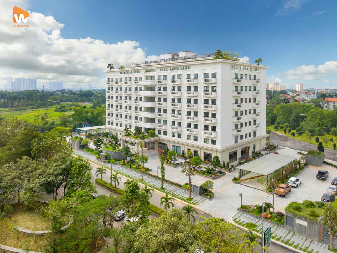 khu tiện ích resort chụp giờ vàng, ánh sáng ấm, thành phẩm dự án thật, chụp ảnh khách sạn đẹp | Media WinWin