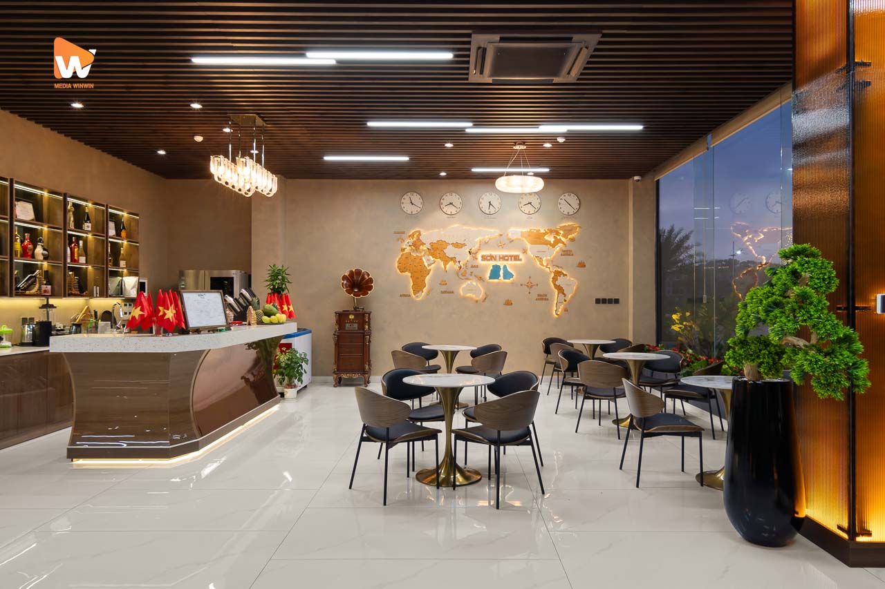 Chụp ảnh khách sạn Sơn Hotel Vân Đồn — sảnh lễ tân và quán cà phê