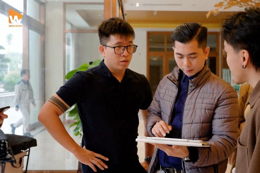 Checklist các công việc cần chuẩn bị trước khi tiến hành chụp ảnh phòng khách sạn chuyên nghiệp.