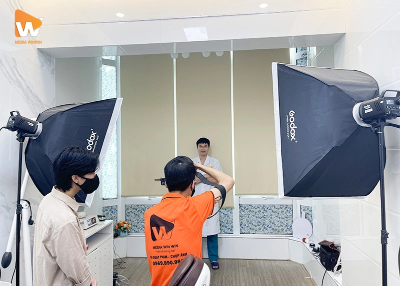 Chúng tôi luôn đảm bảo buổi chụp diễn ra đúng kế hoạch, chuyên nghiệp nhưng vẫn thoải mái.