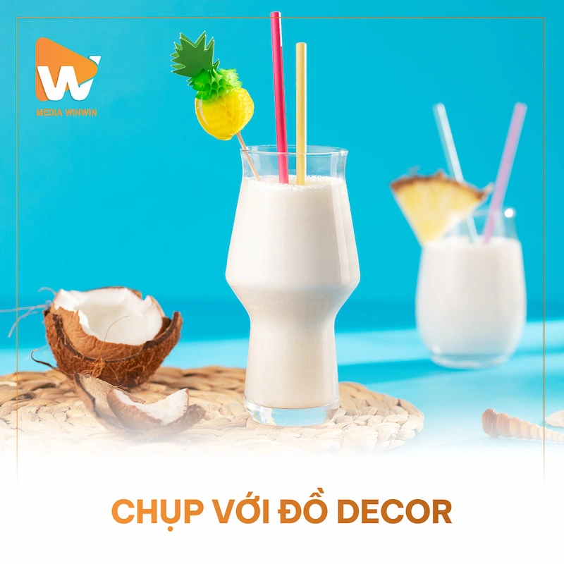 Đồ decor chụp concept với đồ uống luôn thêm những thứ liên quan để gia tăng thêm hương vị cho thức uống khi chụp