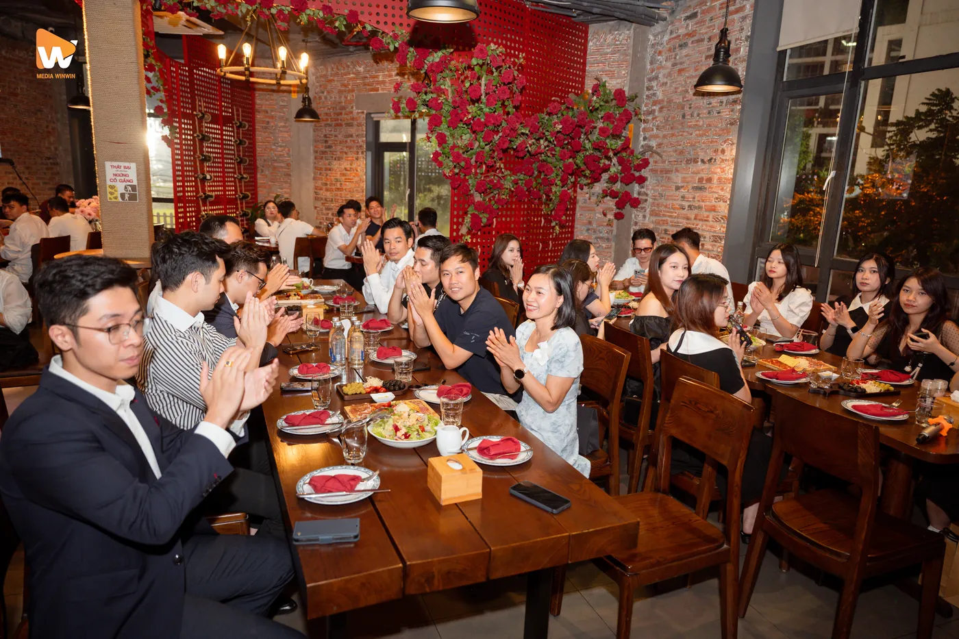 Bắt trọn từng khoảng khắc của sự kiện - event