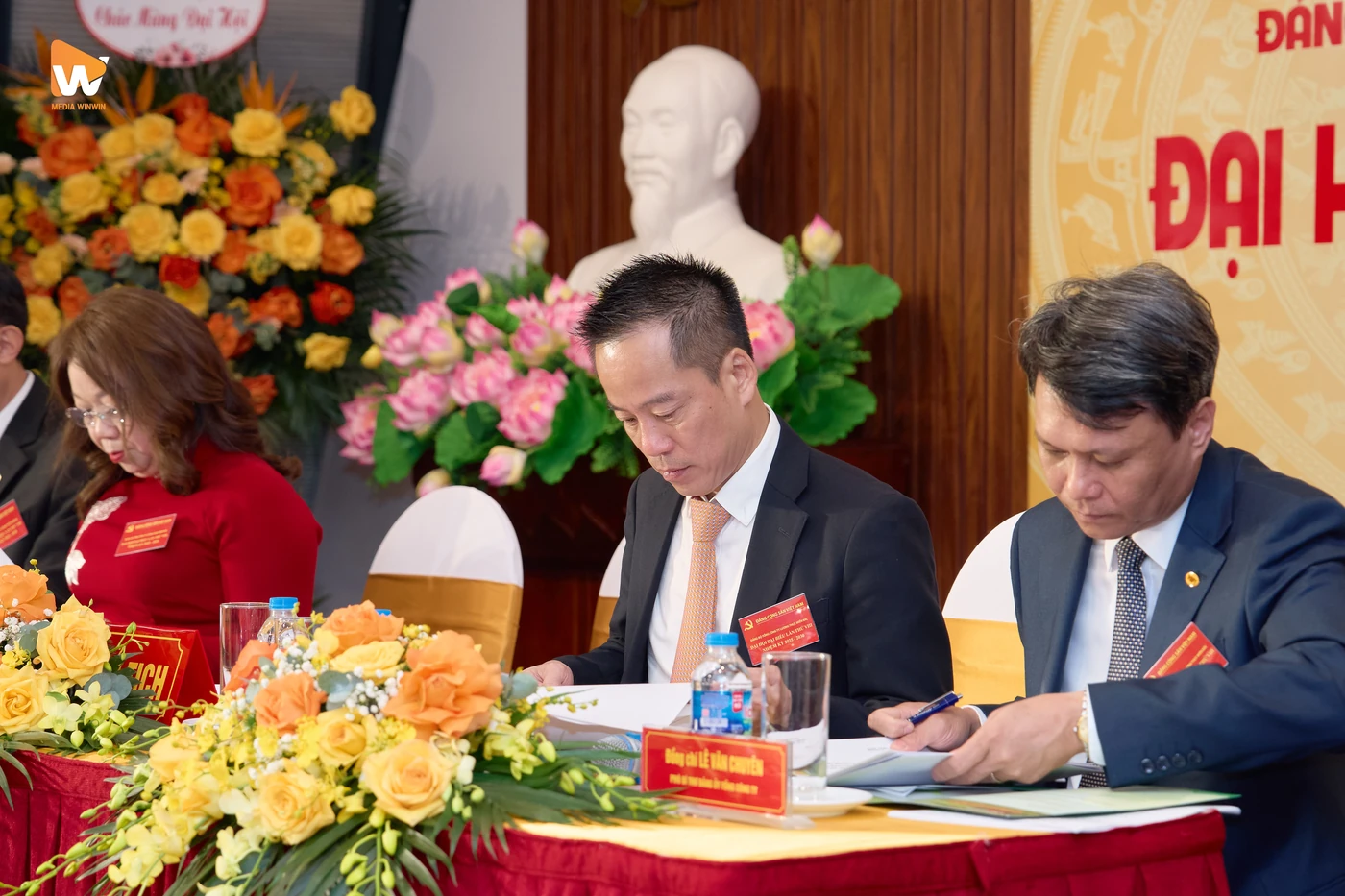 Có nhiều yếu tố ảnh hưởng tới báo giá dịch vụ chụp ảnh event