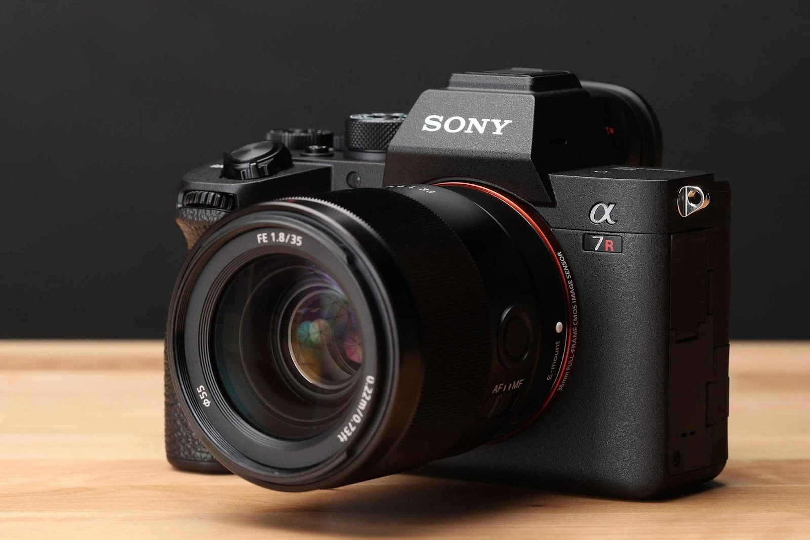 Máy ảnh Sony Alpha a7R IV/V 