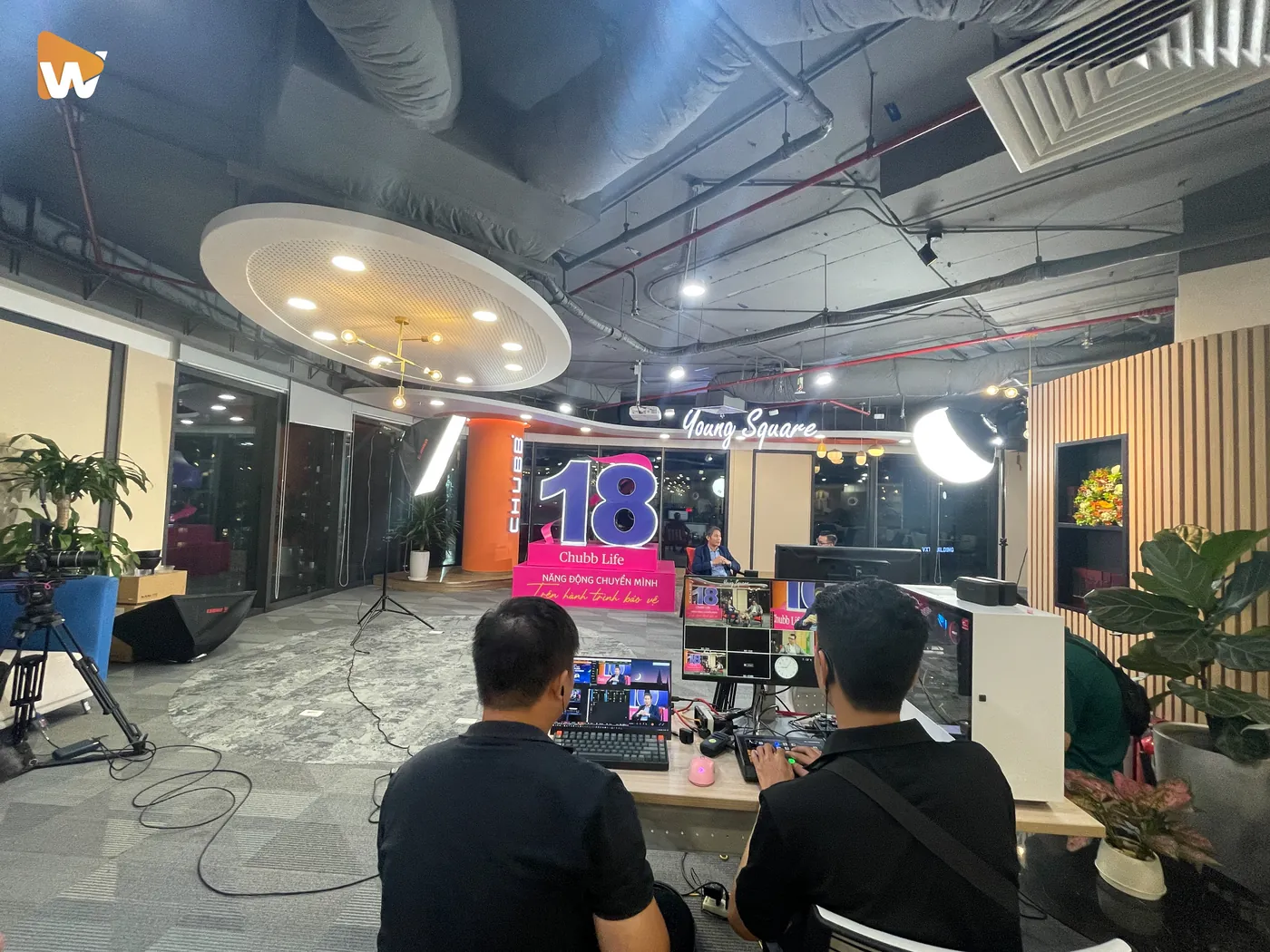 Để buổi quay video talkshow thành công luôn phải họp bàn và trao đổi kỹ lưỡng trước khi lên sóng