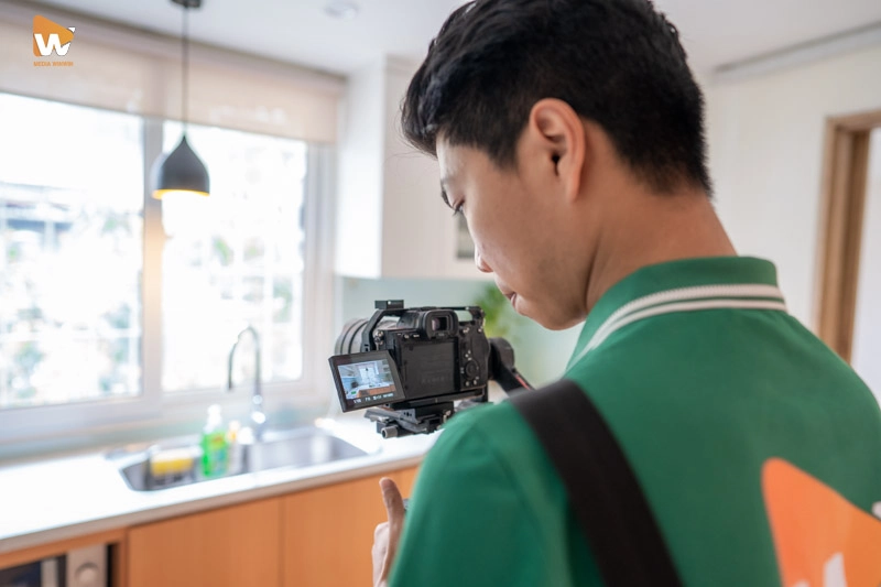 Đội ngũ nhân viên chuyên nghiệp, có nhiều năm kinh nghiệm trong nghề