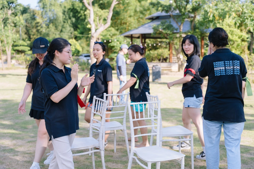Bắt trọn khoảnh khắc tự nhiên trong buổi team building
