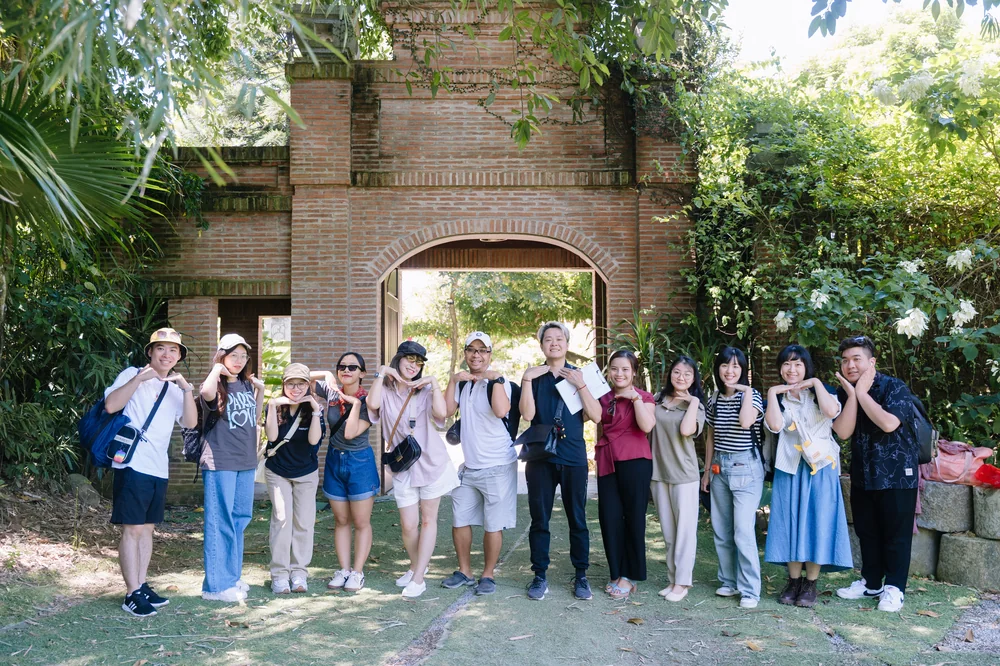 Cách tạo dáng sáng tạo cho ảnh team building