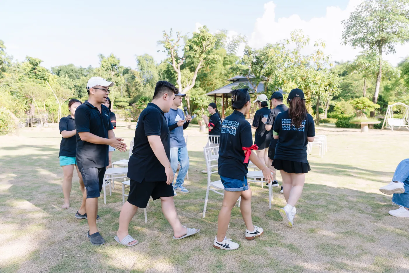 Nhìn ngắm lại những hình ảnh này giúp mang tới động lực cho nhân viên trong công ty