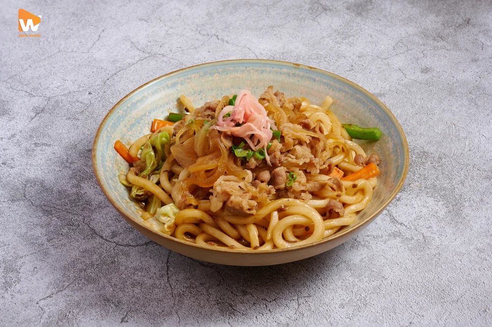 Chỉnh sửa màu sắc, độ tương phản và độ nét một cách tỉ mỉ được thực hiện bởi đội ngũ tay nghề cao