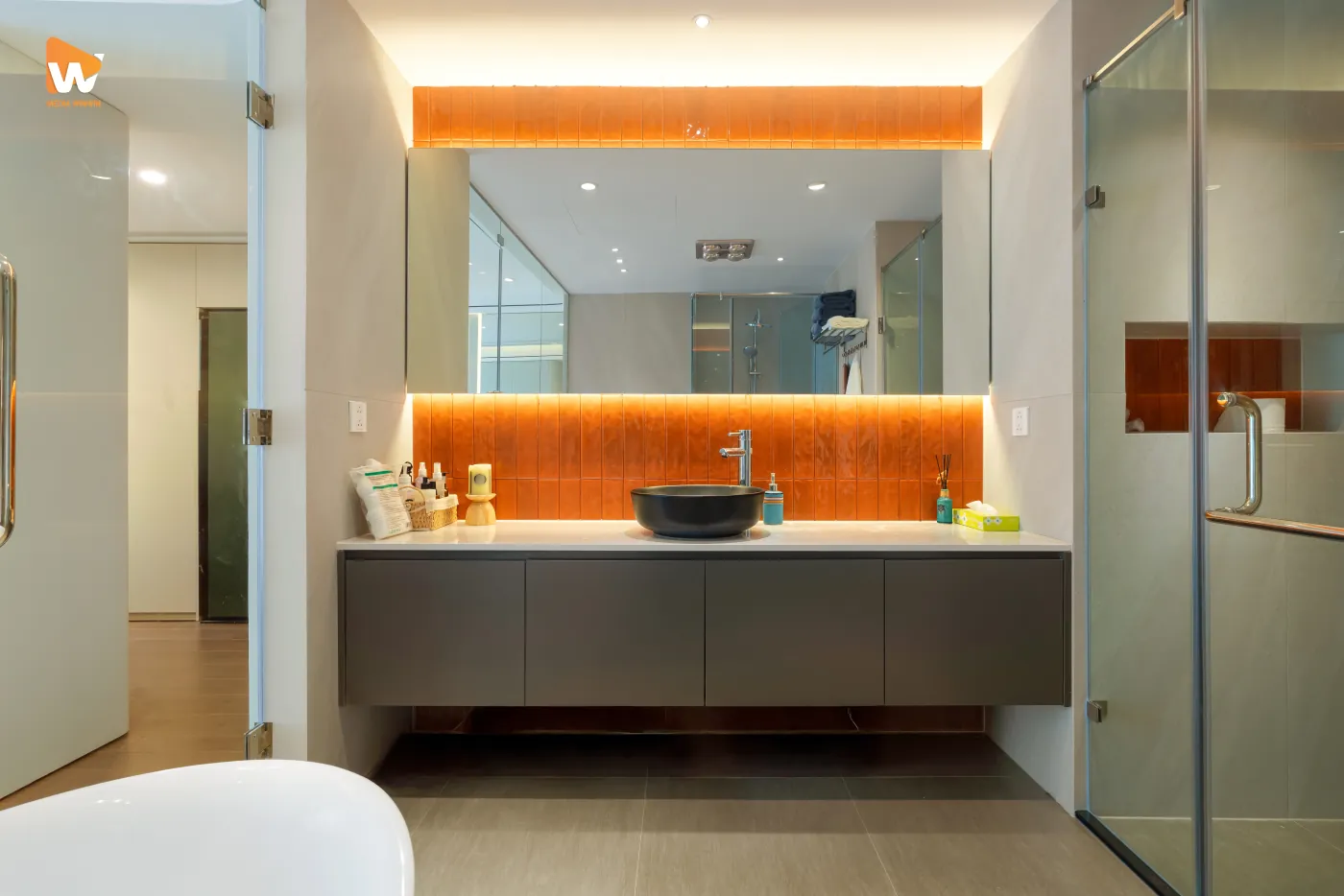 Đường thẳng chuẩn xác tôn vinh kiến trúc, tạo khung hình cân đối và chuyên nghiệp.