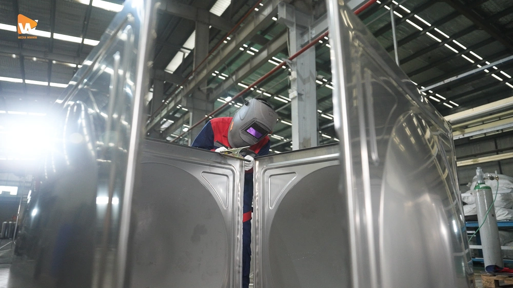 Nâng tầm ngành sản xuất Việt Nam. Hình ảnh nhà máy đẳng cấp quốc tế không chỉ là niềm tự hào mà còn là lợi thế cạnh tranh toàn cầu