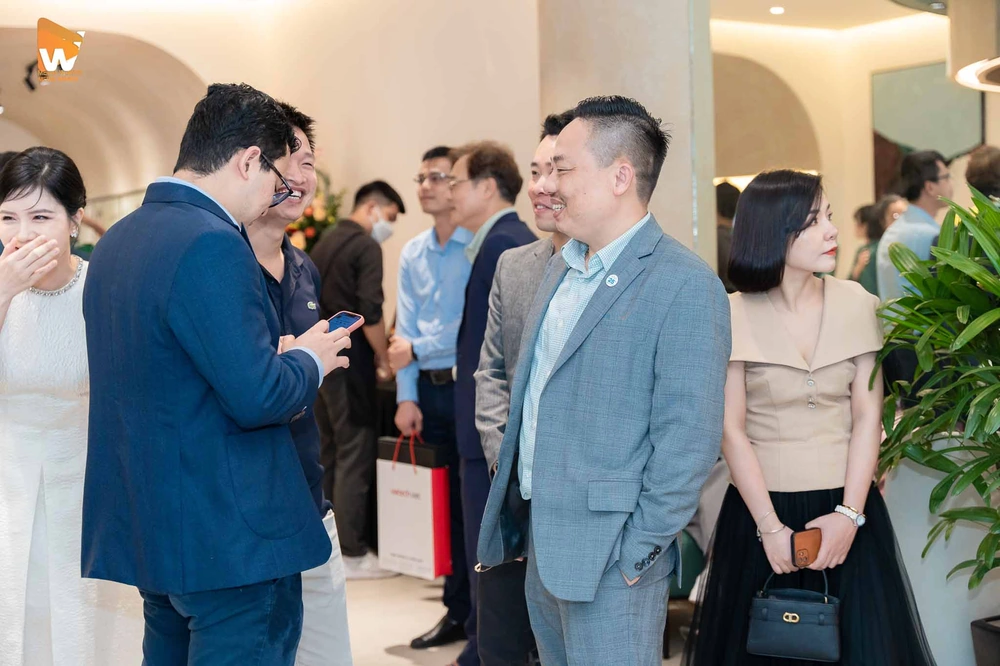 Một sự kiện khai trương thành công cần bộ ảnh chuyên nghiệp. Hãy xem cách Media WinWin giúp Nha khoa Greenfield tạo dấu ấn truyền thông mạnh mẽ ngay từ ngày đầu nhé!