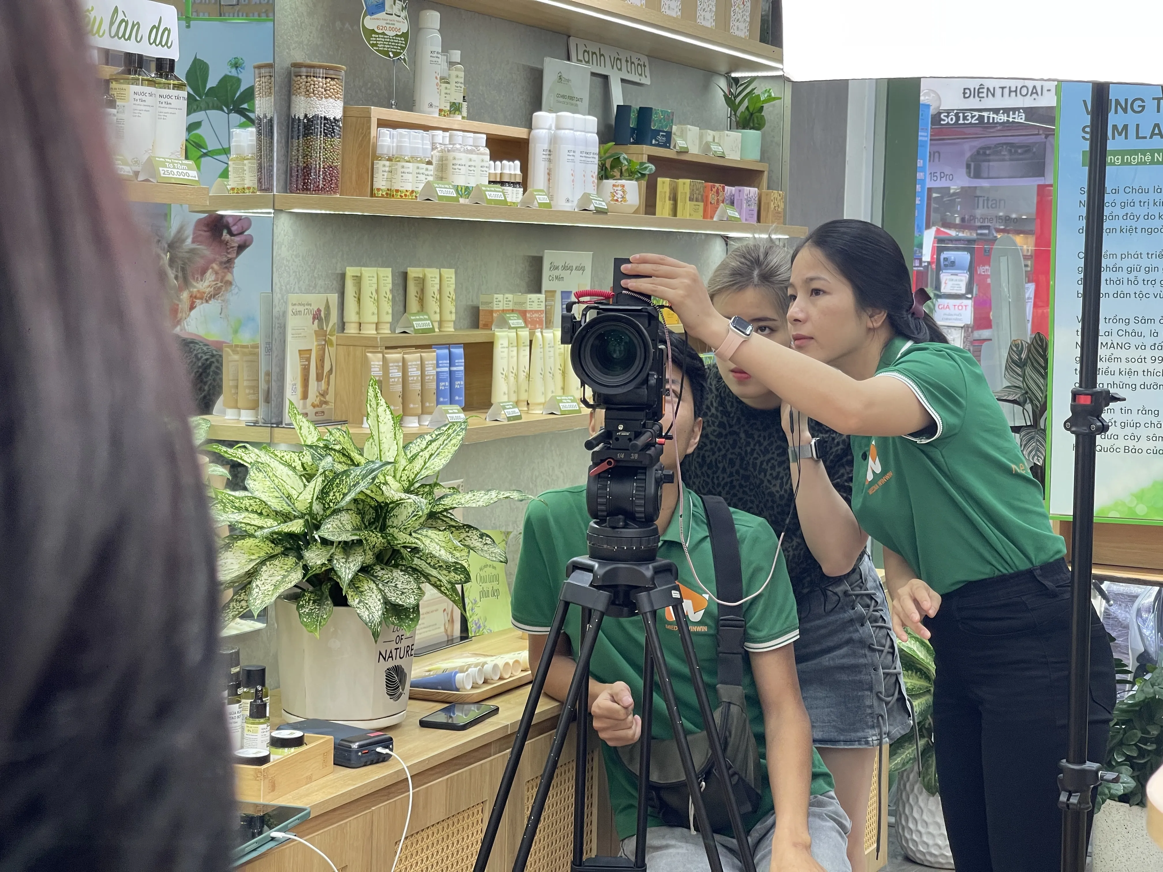 Sở hữu một đội ngũ chụp media chuyên nghiệp giúp bạn tập trung toàn lực vào chuyên môn của mình