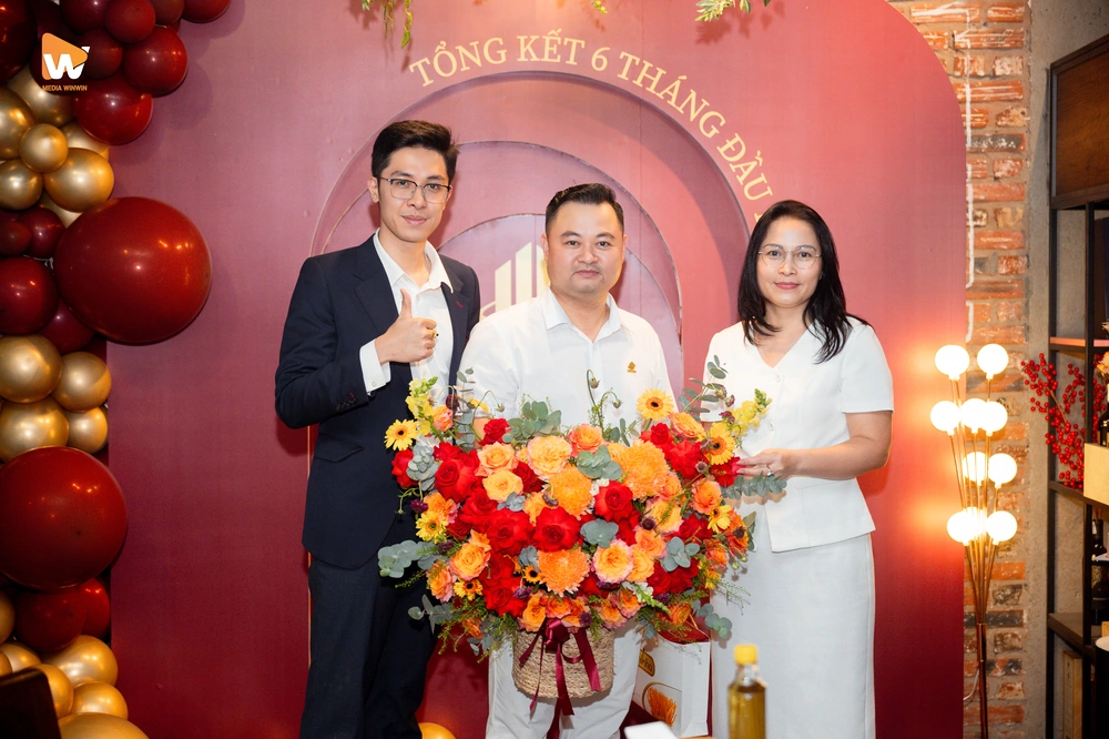 Media WinWin X Công ty cổ phần Iholdings: Sự kiện tiệc tối nhân dịp tổng kết 6 tháng đầu năm