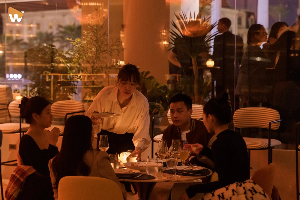 Ekip Media WinWin luôn sử dụng thiết bị chuyên nghiệp và kỹ thuật lighting hiện đại để bắt trọn những khoảnh khắc đắt giá nhất