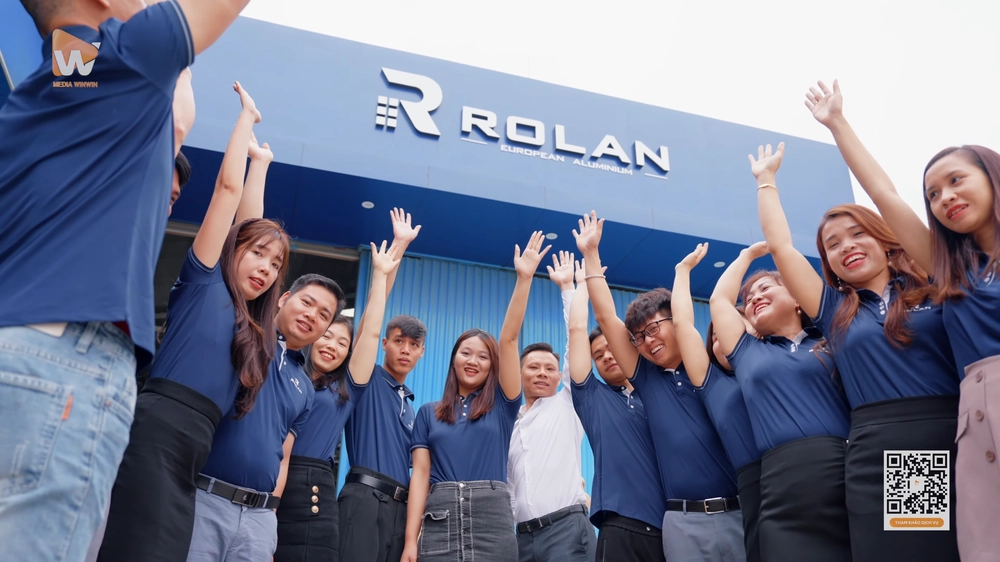 Quy trình làm việc chuyên nghiệp bắt đầu từ khâu tư vấn chiến lược, đảm bảo mọi thước phim đều phục vụ đúng mục tiêu kinh doanh