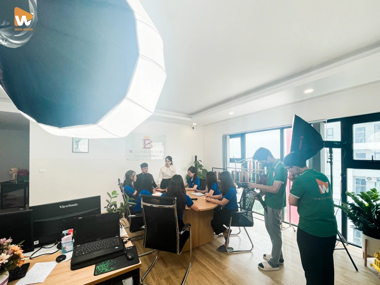 Dịch vụ Quay Video TalkShow ( 2 - 4h) 2 Camera